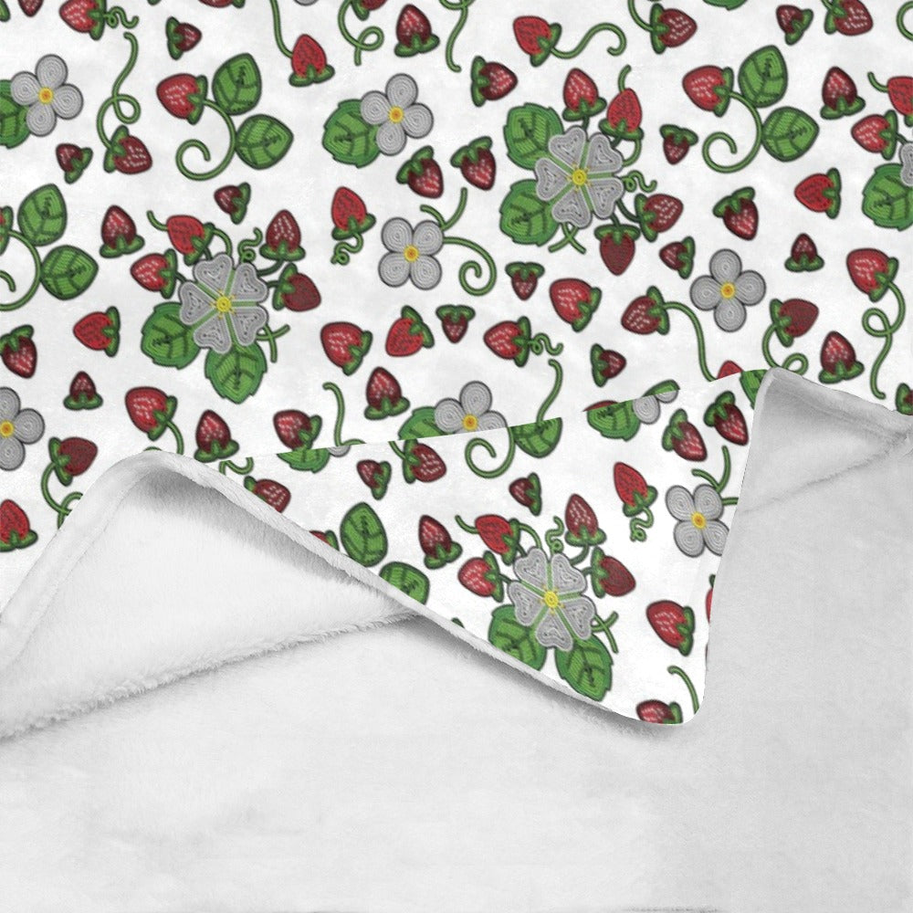 Strawberry Dreams White Ultra-Soft Micro Fleece Blanket 40"x50"
