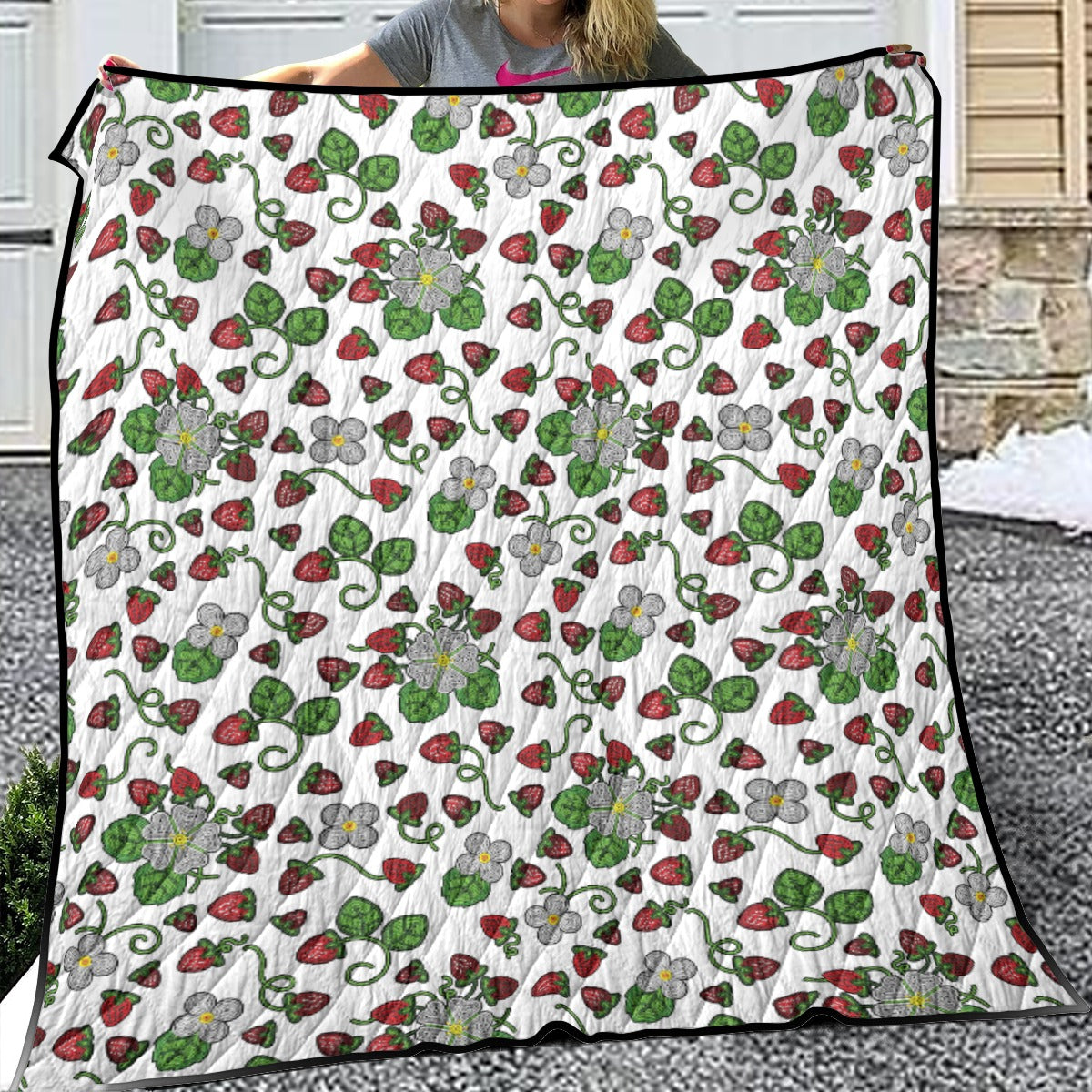 Strawberry Dreams White Lightweight Quilt by 49 Dzine