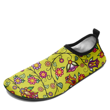 Load image into Gallery viewer, Heartbeat Petals Yellow Sockamoccs
