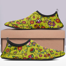 Load image into Gallery viewer, Heartbeat Petals Yellow Sockamoccs
