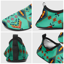 Load image into Gallery viewer, Travois Tipi Smokey Sky Sockamoccs
