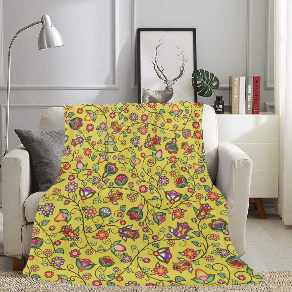 Heartbeat Petals Yellow X-Large Micro Fleece Blanket