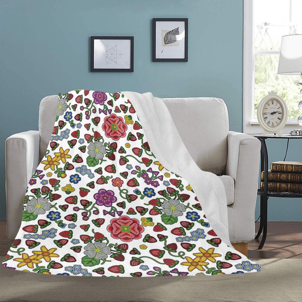 Berry Pop White X-Large Micro Fleece Blanket
