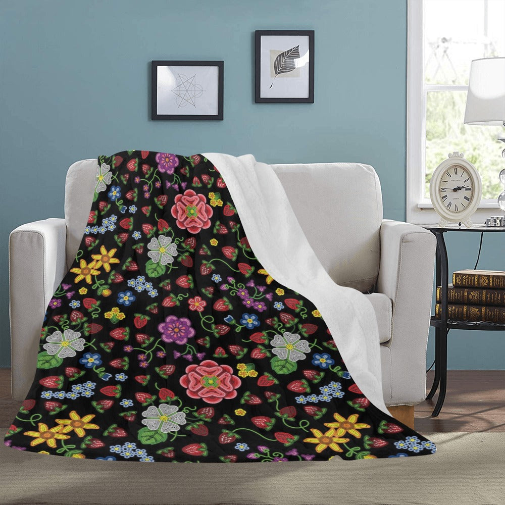Berry Pop Midnight X-Large Micro Fleece Blanket