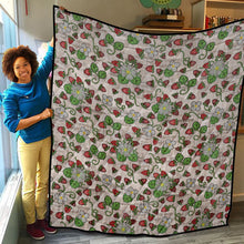 Load image into Gallery viewer, Strawberry Dreams Bright Birch Lightweight Quilt
