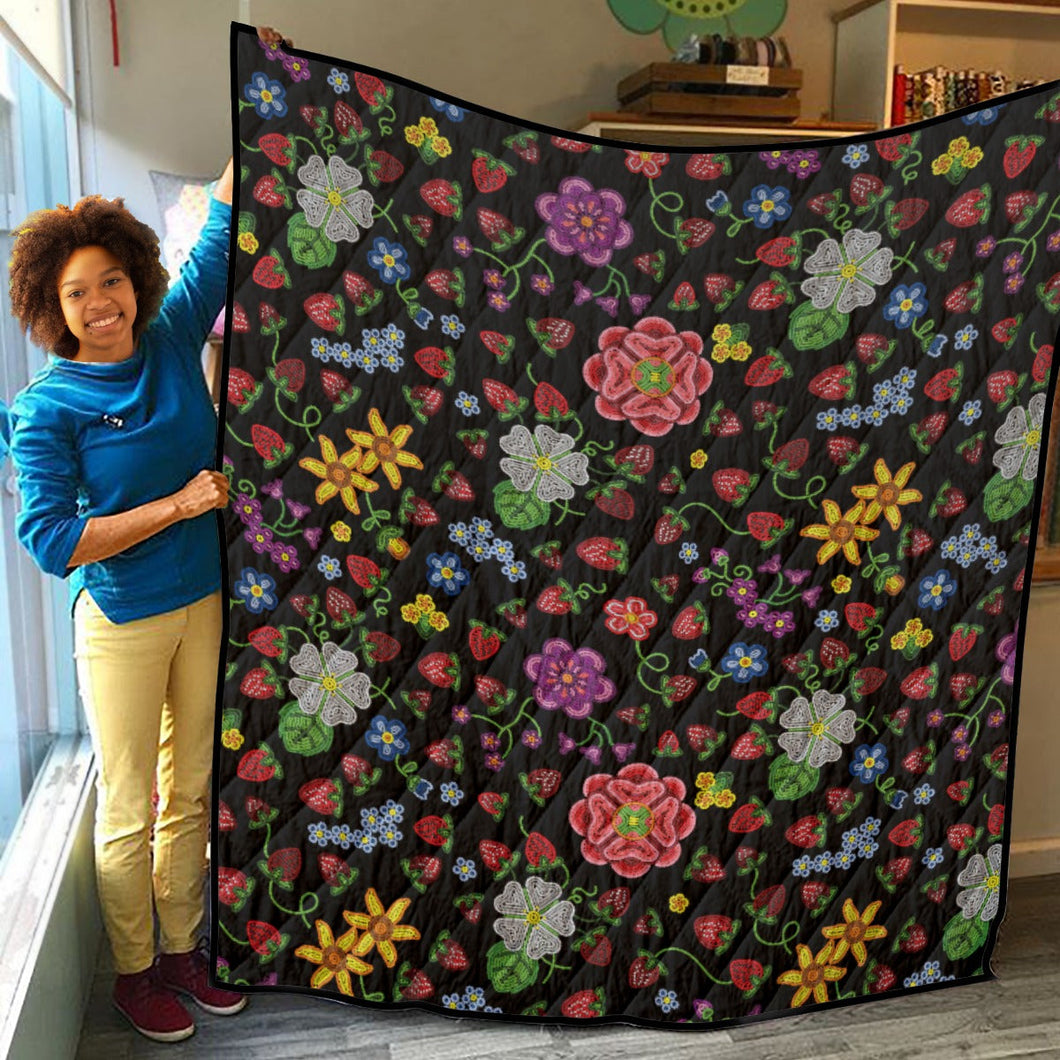 Berry Pop Midnight Lightweight Quilt