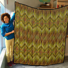 Load image into Gallery viewer, Fire Feather Yellow Lightweight Quilt
