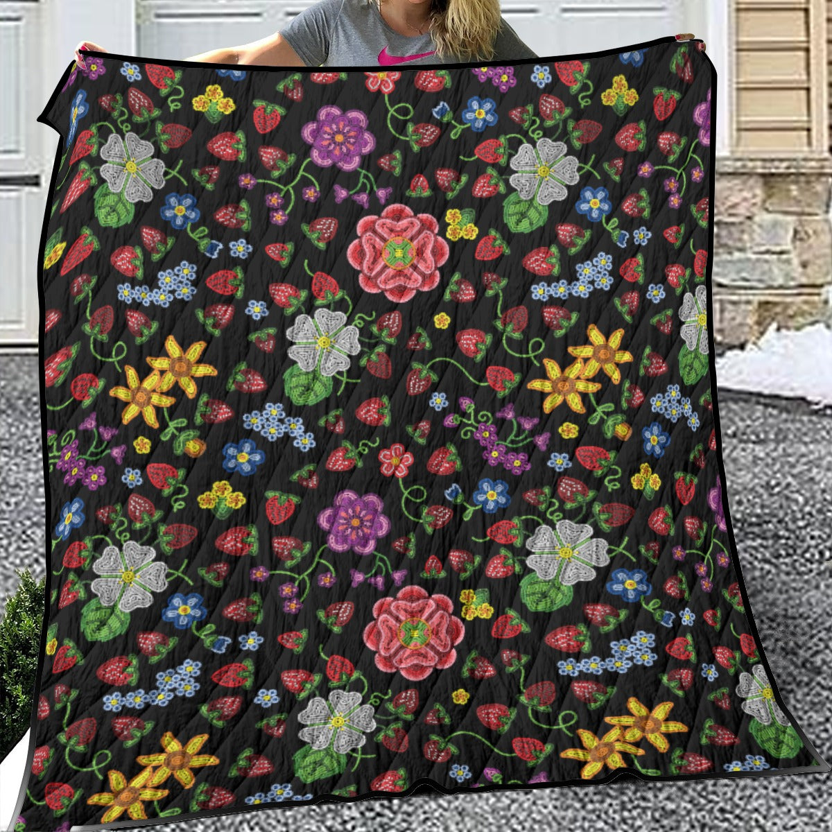 Berry Pop Midnight Lightweight Quilt