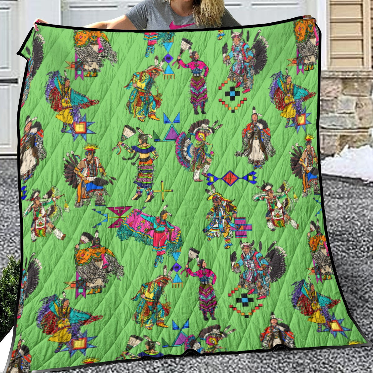 Grand Entry Dancers Grass Lightweight & Breathable Quilt
