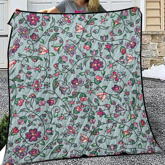 Amber Evening Garland Turquoise Lightweight & Breathable Quilt