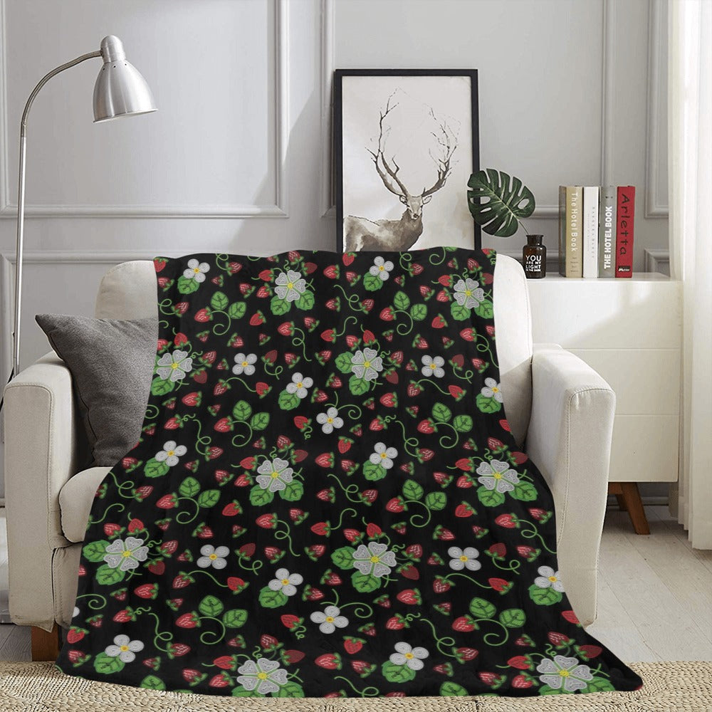 Strawberry Dreams Midnight X-Large Micro Fleece Blanket