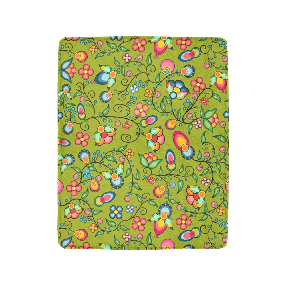 Floral Bounty Sweetgrass Ultra-Soft Micro Fleece Blanket 40"x50"