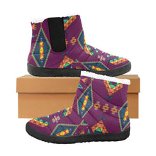 Load image into Gallery viewer, Travois Tipi Berry Women&#39;s Padded Winter Boot
