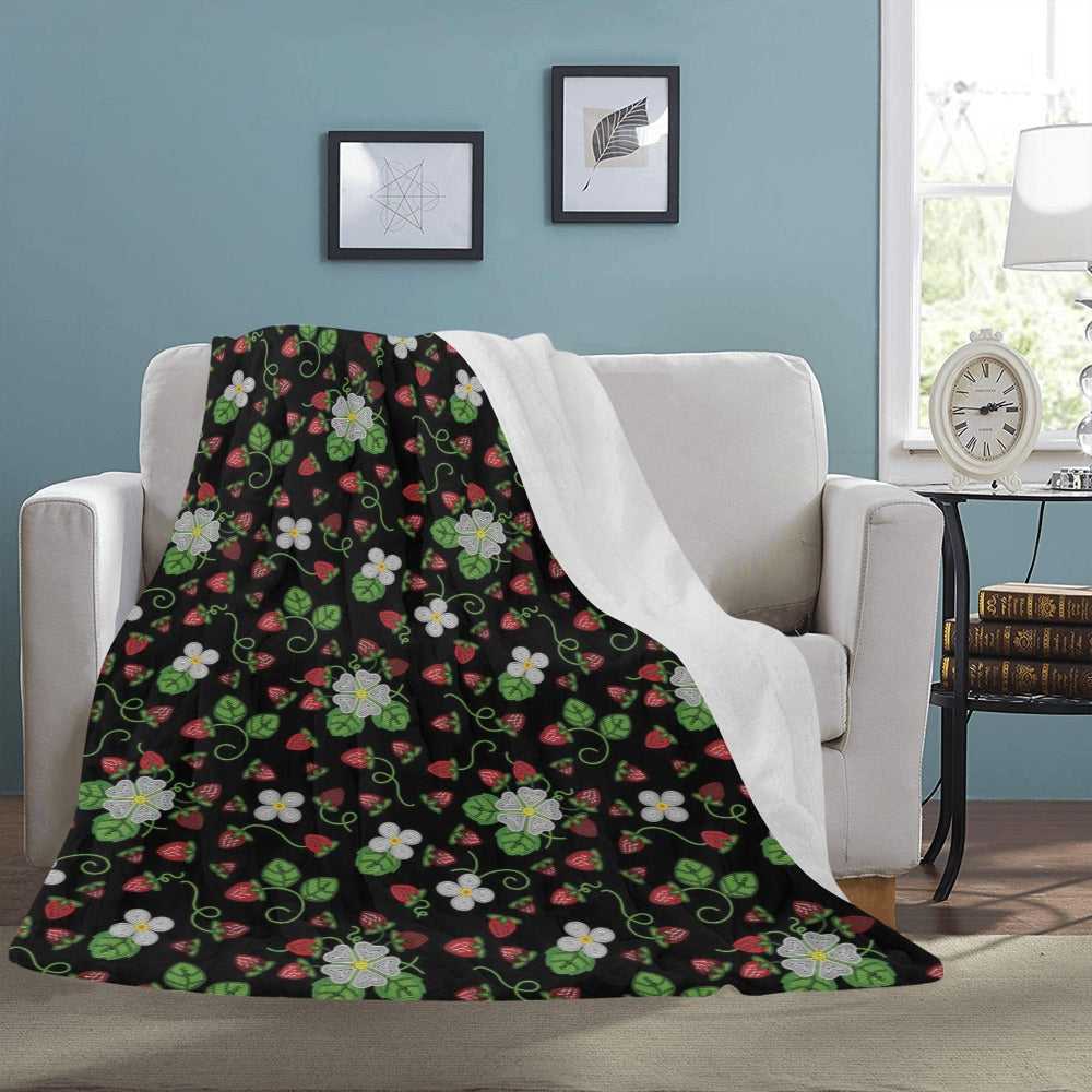 Strawberry Dreams Midnight X-Large Micro Fleece Blanket
