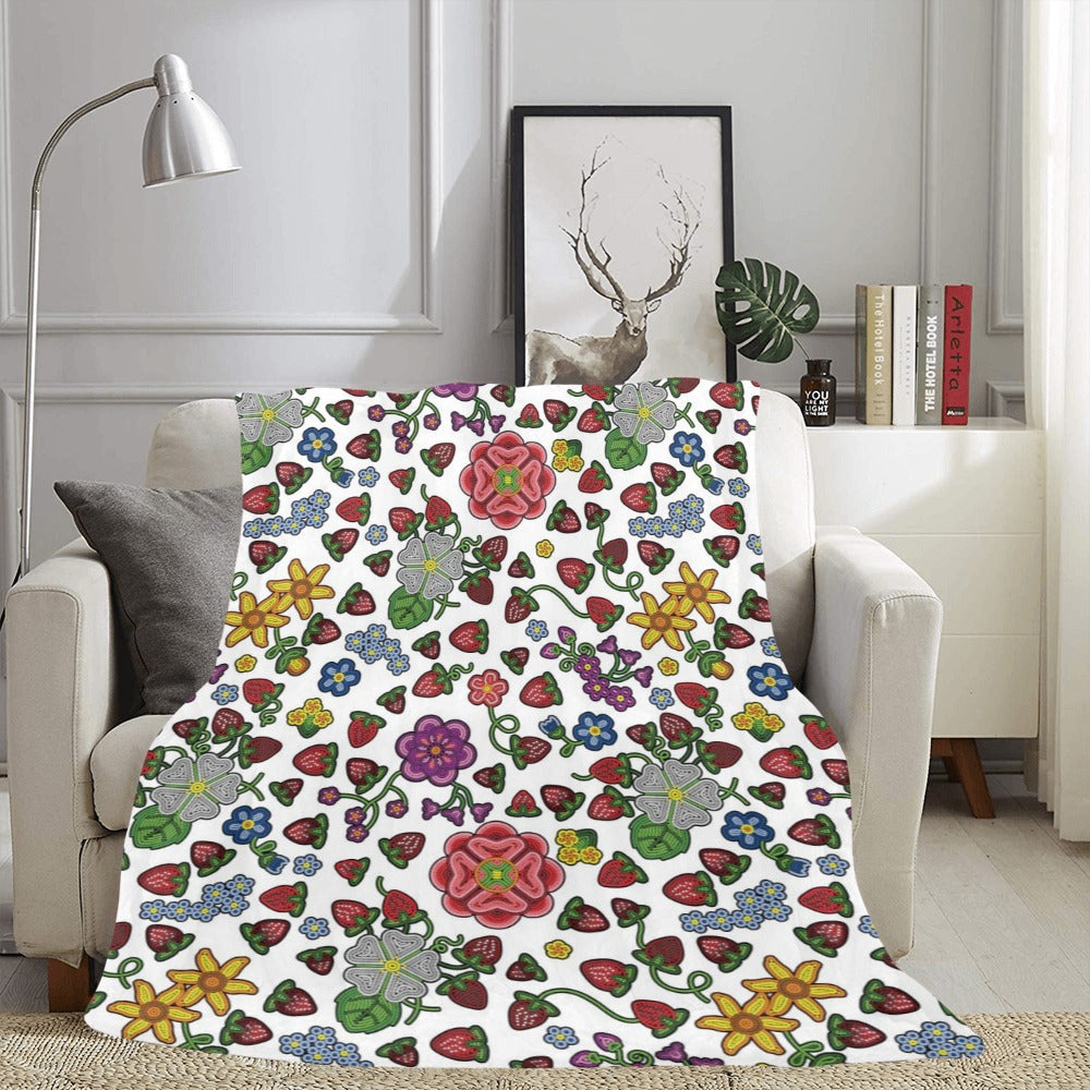 Berry Pop White X-Large Micro Fleece Blanket