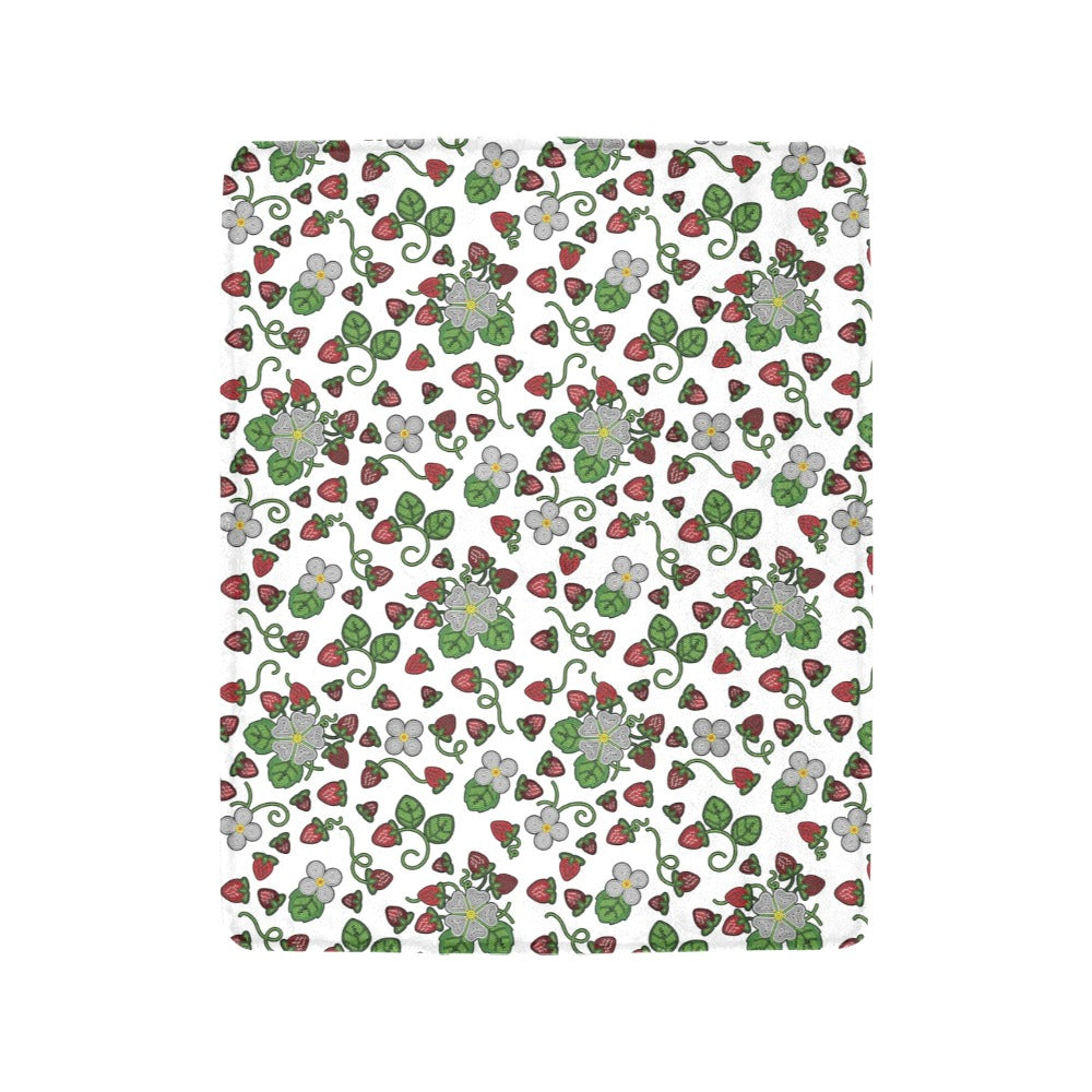 Strawberry Dreams White Ultra-Soft Micro Fleece Blanket 40"x50"