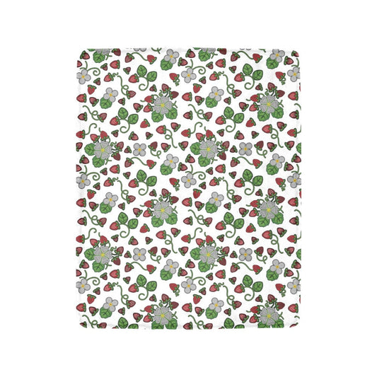 Strawberry Dreams White Ultra-Soft Micro Fleece Blanket 40"x50"