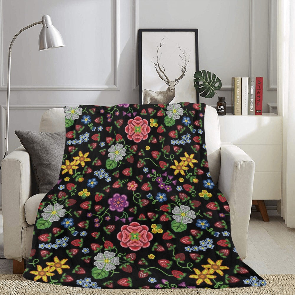 Berry Pop Midnight X-Large Micro Fleece Blanket