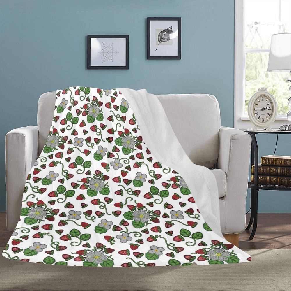 Strawberry Dreams White X-Large Micro Fleece Blanket