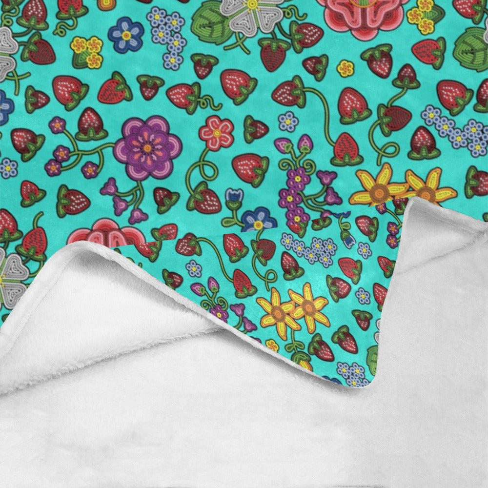 Berry Pop Turquoise X-Large Micro Fleece Blanket