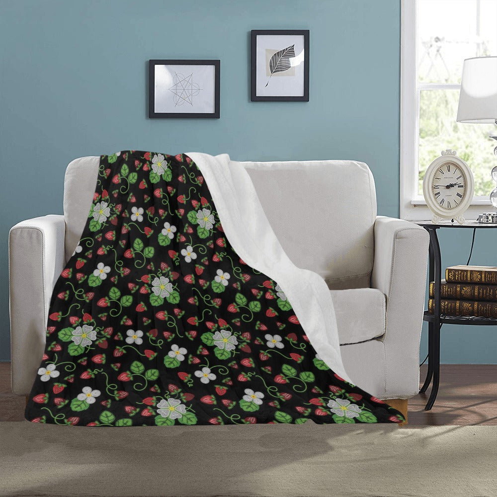 Strawberry Dreams Midnight Ultra-Soft Micro Fleece Blanket 40"x50"