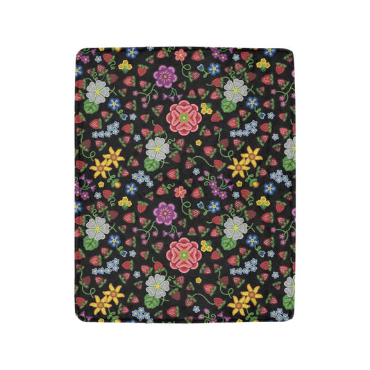 Berry Pop Midnight Ultra-Soft Micro Fleece Blanket 40"x50"