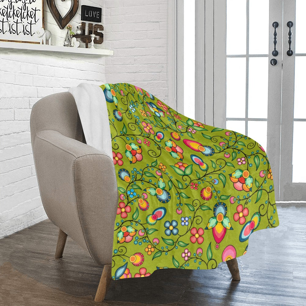 Floral Bounty Sweetgrass Ultra-Soft Micro Fleece Blanket 40"x50"