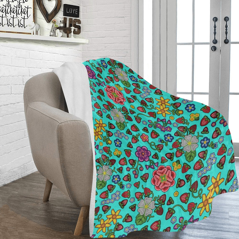 Berry Pop Turquoise X-Large Micro Fleece Blanket