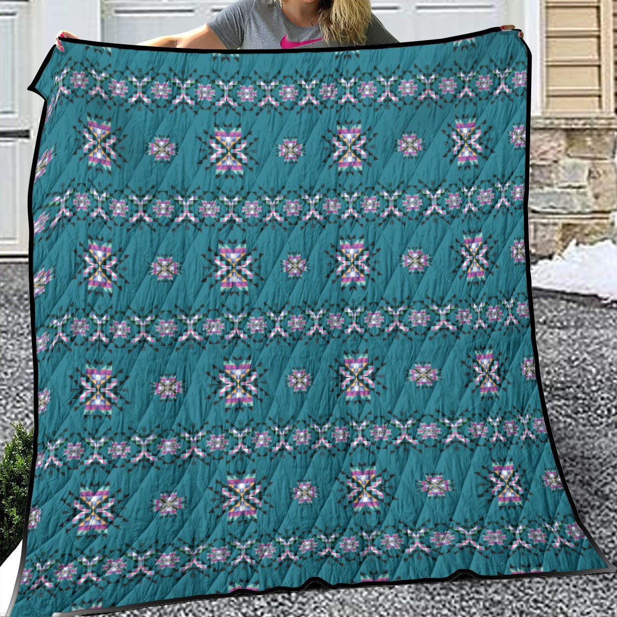 Medicine Lodge Dark Winter Lightweight Quilt