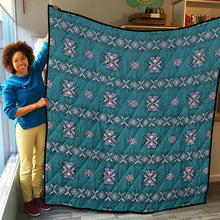 Load image into Gallery viewer, Medicine Lodge Dark Winter Lightweight Quilt
