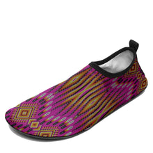 Load image into Gallery viewer, Fire Feather Pink Kid&#39;s Sockamoccs Slip On Shoes
