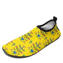 Load image into Gallery viewer, Dakota Damask Yellow Kid&#39;s Sockamoccs Slip On Shoes
