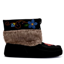 Load image into Gallery viewer, Flower Beadwork People Black Leather MocLux Short Style with Fur
