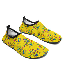 Load image into Gallery viewer, Dakota Damask Yellow Kid&#39;s Sockamoccs Slip On Shoes
