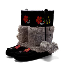 Load image into Gallery viewer, Flower Beadwork People Black Real Leather MocLux with Fur
