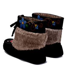 Load image into Gallery viewer, Flower Beadwork People Black Leather MocLux Short Style with Fur
