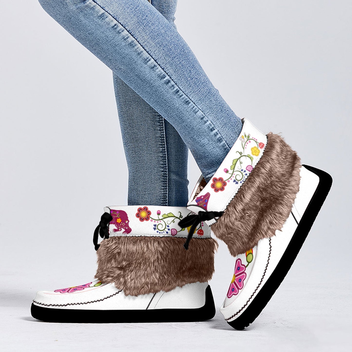 Floral Maskwa White Leather MocLux Short Style with Fur