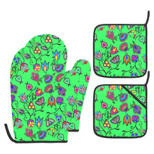 Load image into Gallery viewer, Indigenous Paisley Green Oven Mitt &amp; Pot Holder
