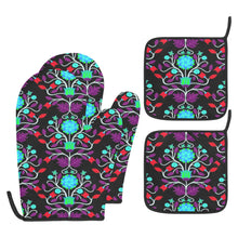 Load image into Gallery viewer, Floral Beadwork Four Clans Winter Oven Mitt &amp; Pot Holder
