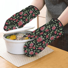 Load image into Gallery viewer, Red Beaded Rose Oven Mitt &amp; Pot Holder
