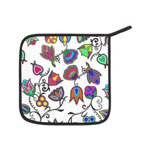 Load image into Gallery viewer, Indigenous Paisley White Oven Mitt &amp; Pot Holder
