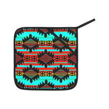 Load image into Gallery viewer, Okotoks Arrow Oven Mitt &amp; Pot Holder
