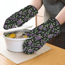 Load image into Gallery viewer, Purple Beaded Rose Oven Mitt &amp; Pot Holder
