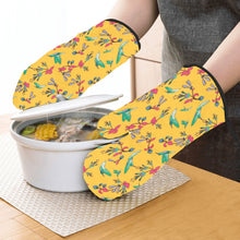 Load image into Gallery viewer, Swift Pastel Yellow Oven Mitt &amp; Pot Holder
