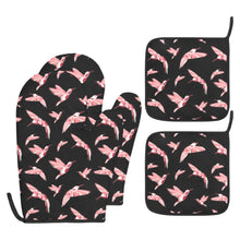 Load image into Gallery viewer, Strawberry Black Oven Mitt &amp; Pot Holder
