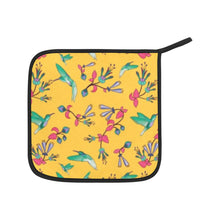 Load image into Gallery viewer, Swift Pastel Yellow Oven Mitt &amp; Pot Holder
