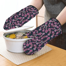 Load image into Gallery viewer, Beaded Pink Oven Mitt &amp; Pot Holder
