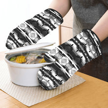 Load image into Gallery viewer, Okotoks Black and White Oven Mitt &amp; Pot Holder
