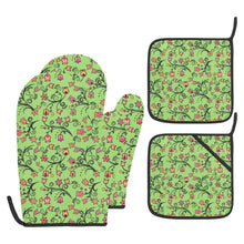 Load image into Gallery viewer, LightGreen Yellow Star Oven Mitt &amp; Pot Holder
