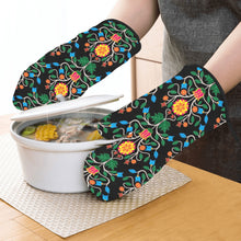 Load image into Gallery viewer, Floral Beadwork Four Clans Oven Mitt &amp; Pot Holder
